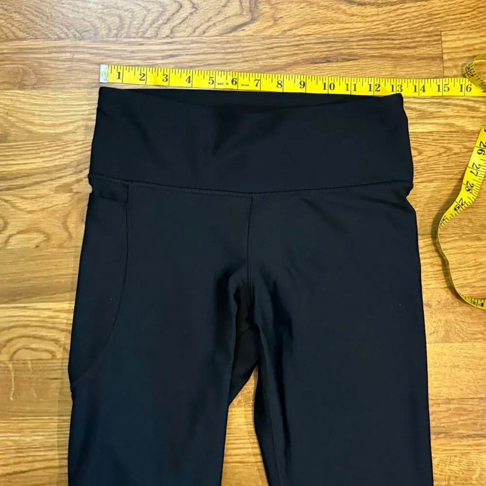 Under Armour Women’s Medium Black Compression Heatgear Crop Cropped Legging